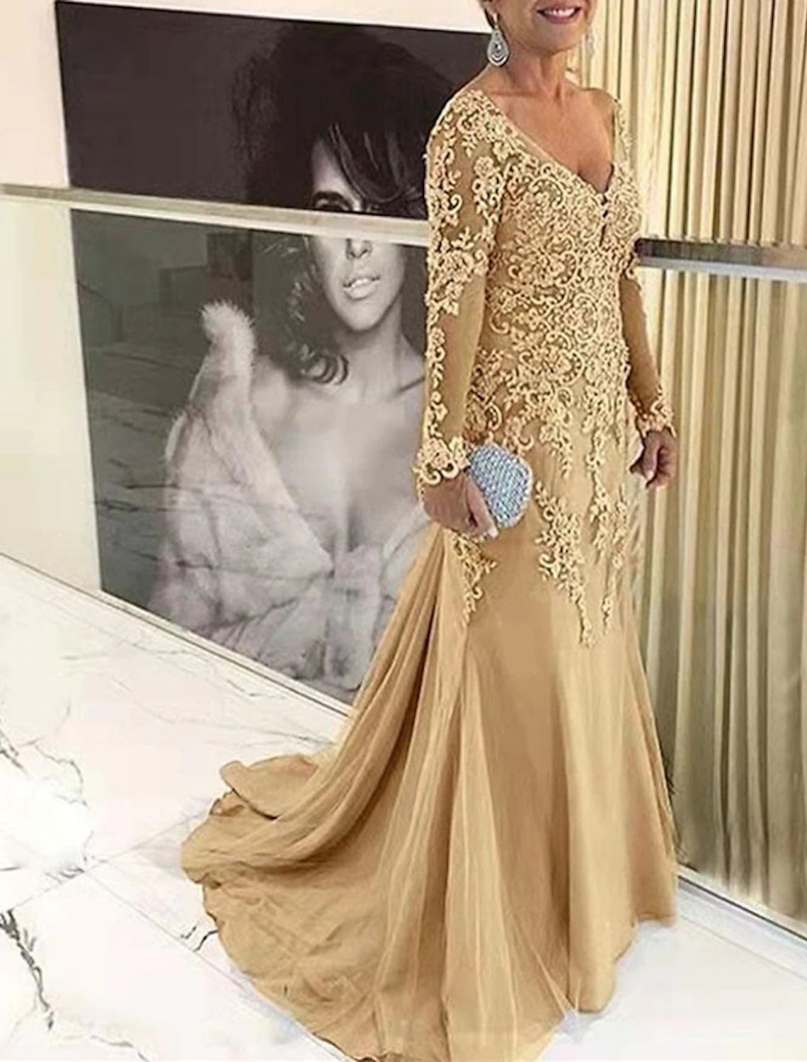 Mermaid / Trumpet Plus Size Curve Mother of the Bride Dresses Elegant Dress Formal Wedding Guest Sweep / Brush Train Long Sleeve V Neck Lace with Appliques